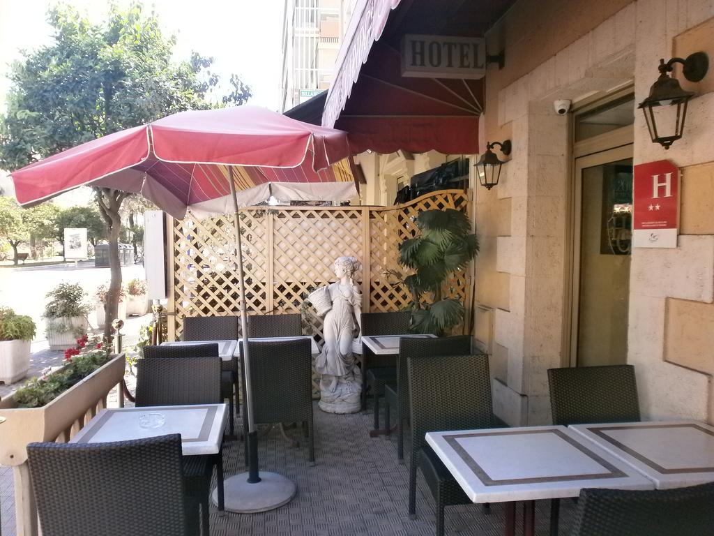 Hotel Claridge'S Menton Exterior foto